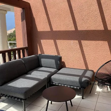 Nice Apartment With Balcony Near The Beaches Lägenhet